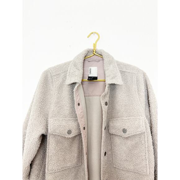 Vuori Sycamore Shirt Jacket Size Medium Taupe Sherpa Snap Button Oversized - Picture 4 of 12